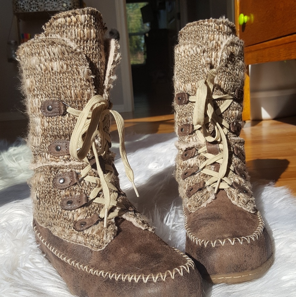 Women's Muk Luks Moccasin Boots